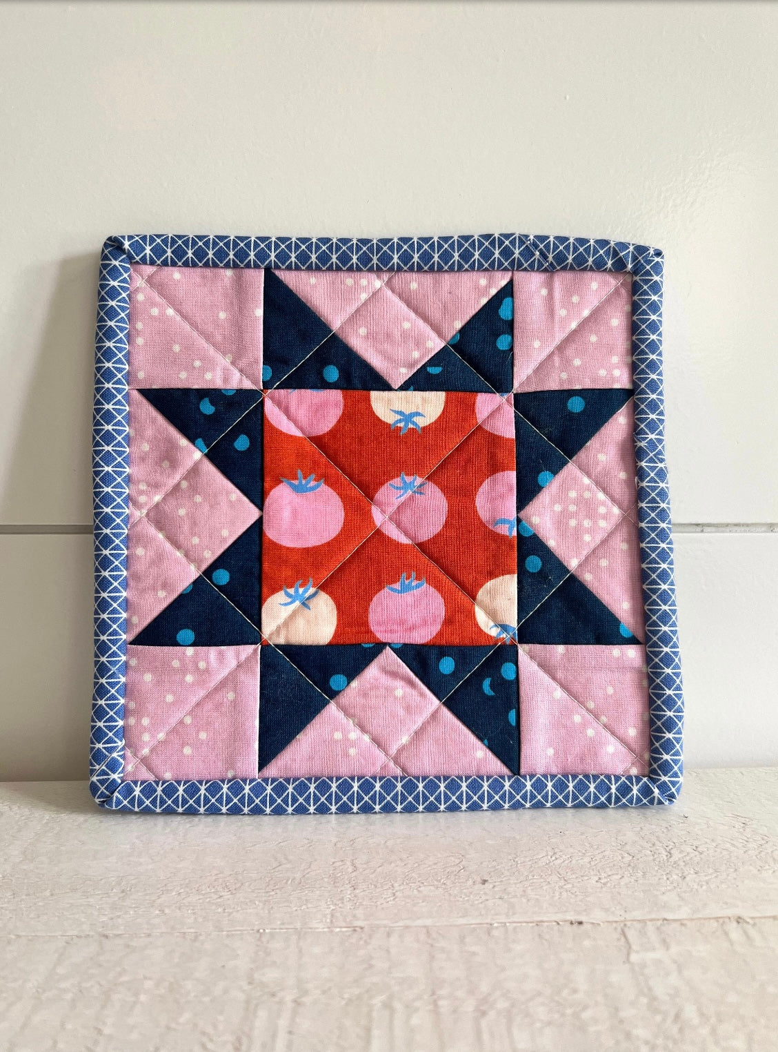 Sawtooth Mini Quilt - Pink Tomato