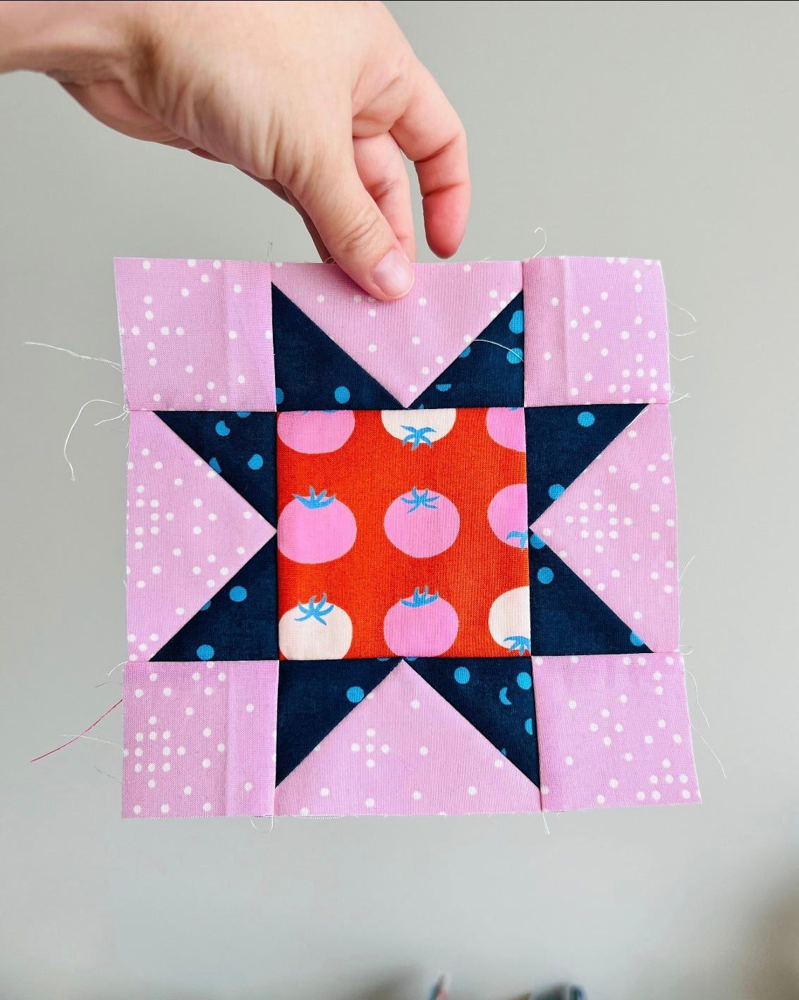 Sawtooth Mini Quilt - Pink Tomato